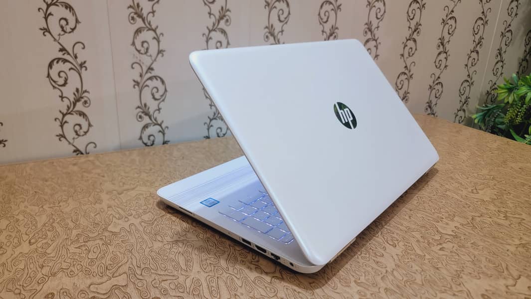 HP Pavilion | Core i5, 7th Gen 11