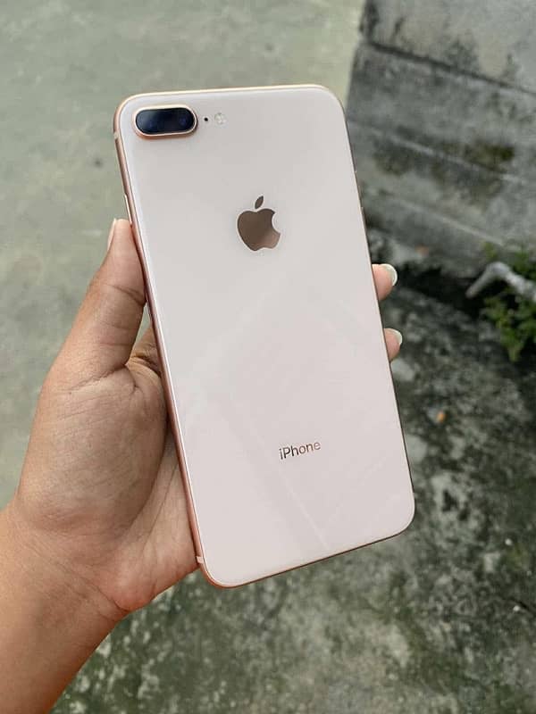 Iphone 8Plus golden 0