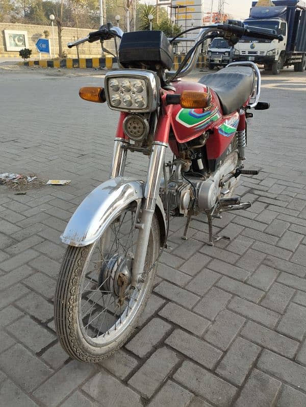 I am selling my honda 70 at very reasonable price 3