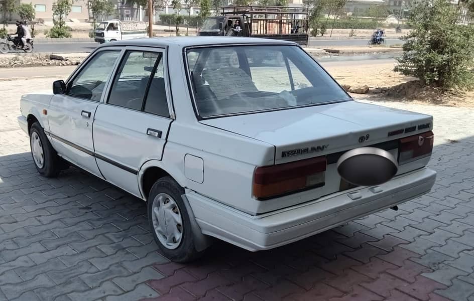 Nissan Sunny 1987 LX 3