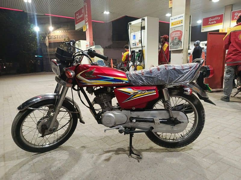 HONDA 125CG  Model 2019 CONTACT Number 0300-9220137 3