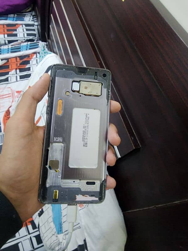 Samsung galaxy S10 8/128 4