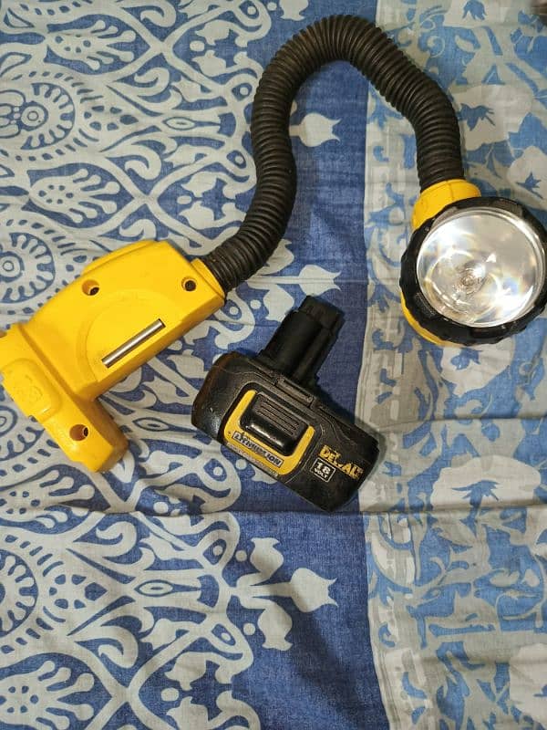 DeWalt Cordless drill ,DeWalt charging light ,torch ligt,one charger 3