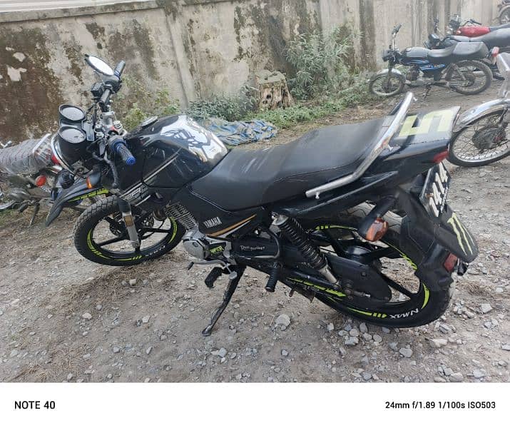 Yamaha Ybr 2016 model for sale. Emergency 3