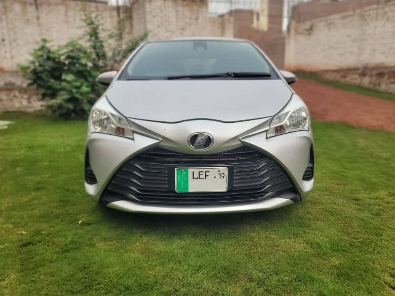 Toyota Vitz 2017 4