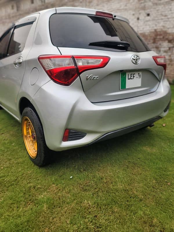 Toyota Vitz 2017 8