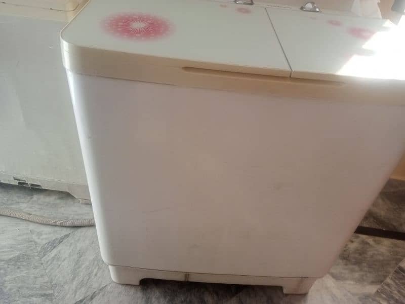 Kenwood 19 kg Washing Machine 1