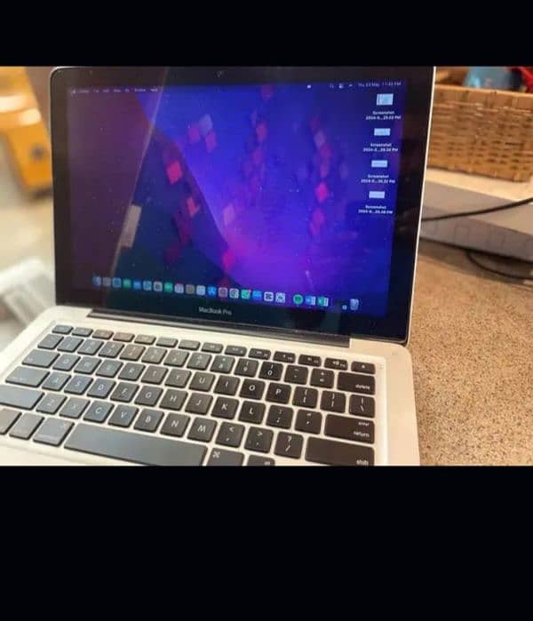 Macbook  pro 13inch 3