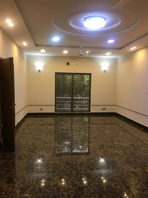 Like Brand New 10 Marla Upper Portion Available For Rent in Overseas B Bahria Town Lahore 1