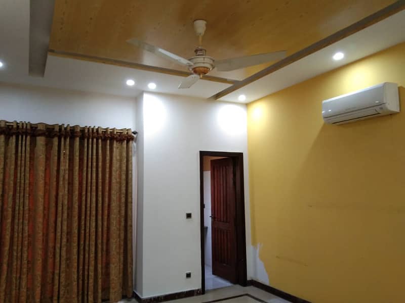 Like New 10 Marla Luxury Lower Portion Available For Rent in Overseas A Bahria Town Lahore 1