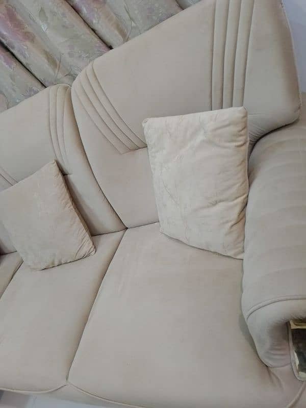 5 seater slightly used sofa 2