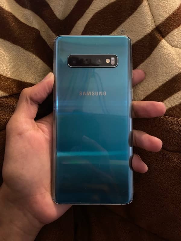 Samsung S 10 8/128GB 0