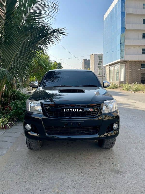 Toyota Hilux 2012 0