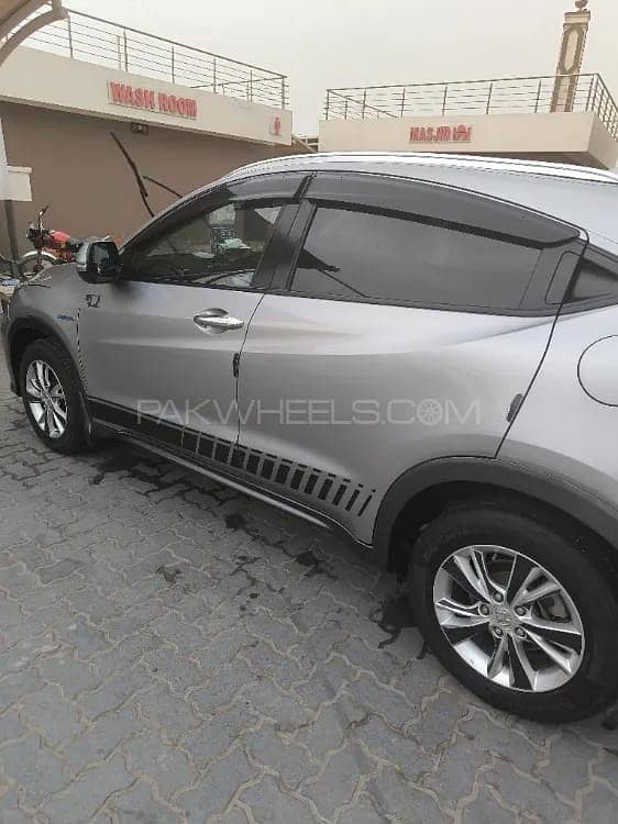 Honda Vezel Hybrid X 2016 2