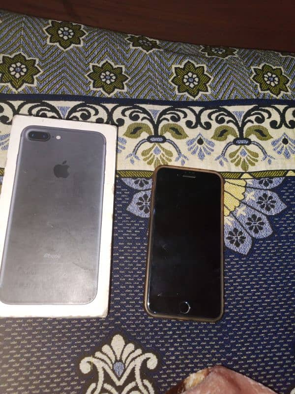 I phone 7 plus for sale 128gb exchange possible 2