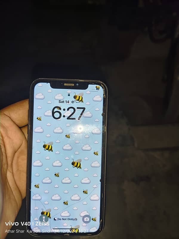 i phone XR 64 GB Factory Unlock 3