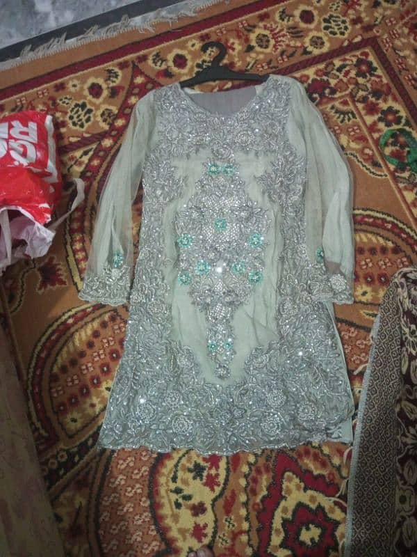 preloved brended  dresses on huge discount 0