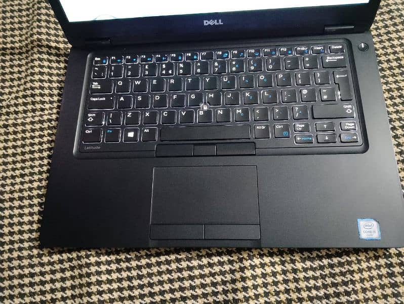 laptop Dell jarnashan core i5 10 by 10 Codition 0