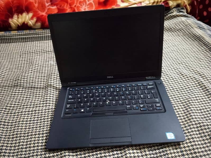 laptop Dell jarnashan core i5 10 by 10 Codition 1