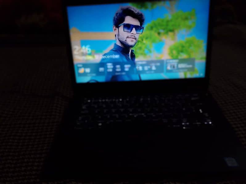 laptop Dell jarnashan core i5 10 by 10 Codition 4