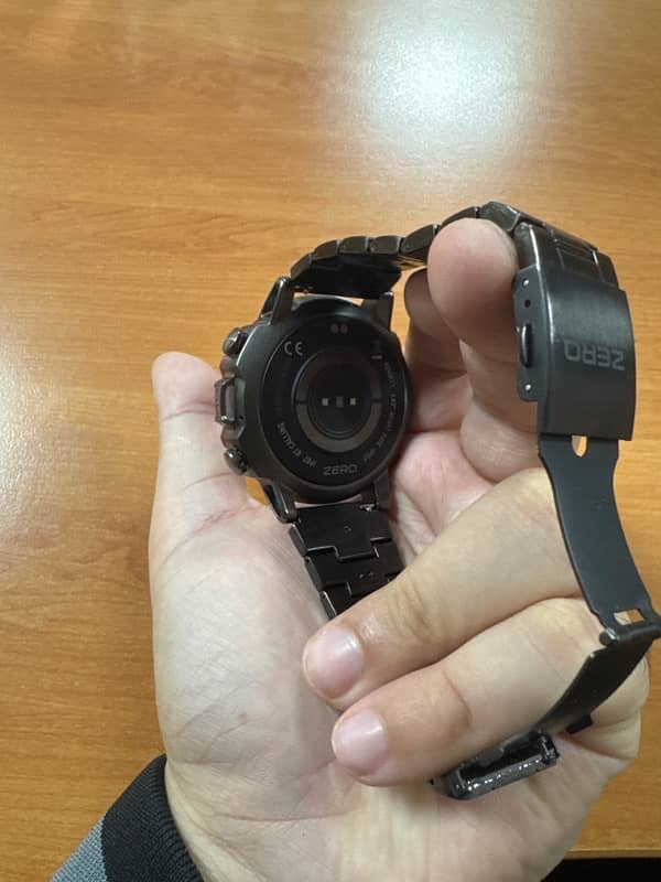 ZERO REVOLTT GUN METAL SMART WATCH 2