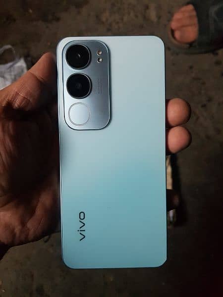 Vivo Y19s 3