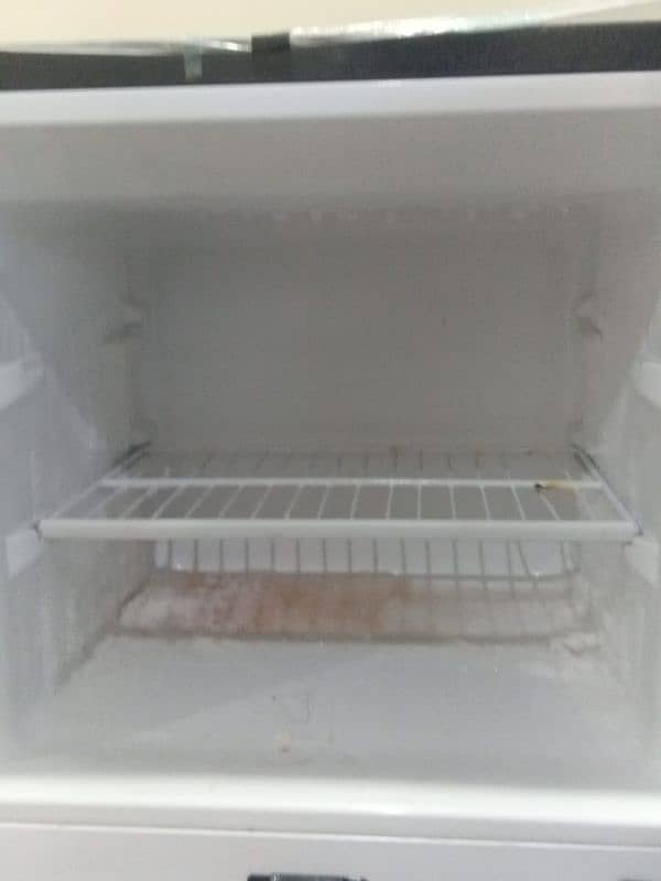 Dawlance Refrigerator Just 1 Year Used 5