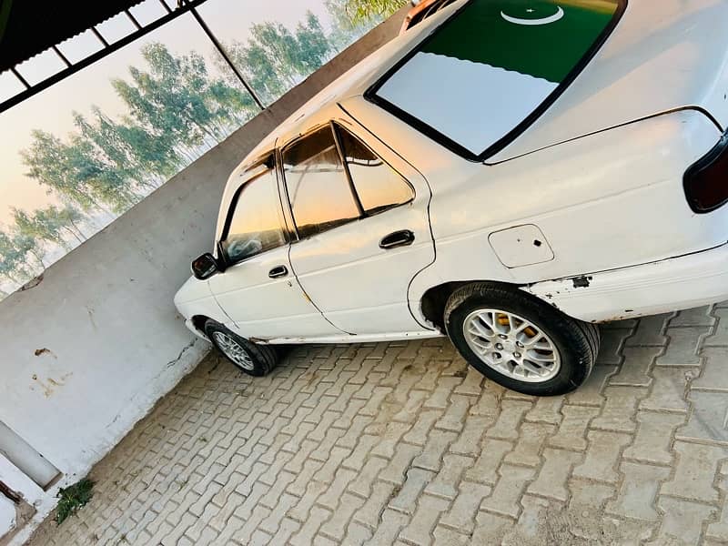 Nissan Sunny 1993 17