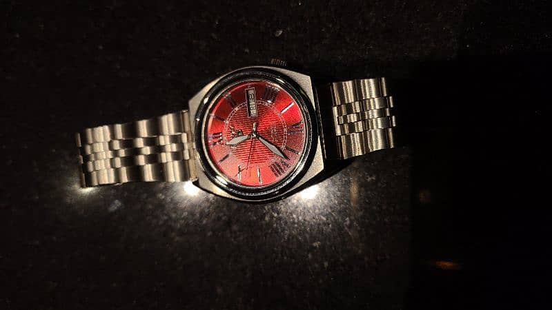 Seiko 5 red rare 5