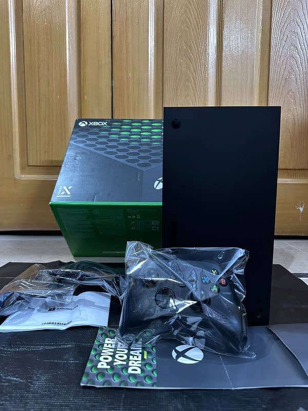 XBOX SERIES X 4