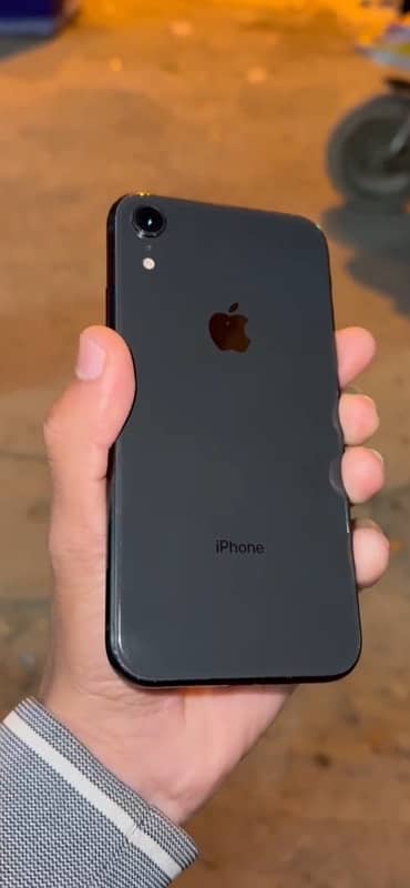 iphone XR 1