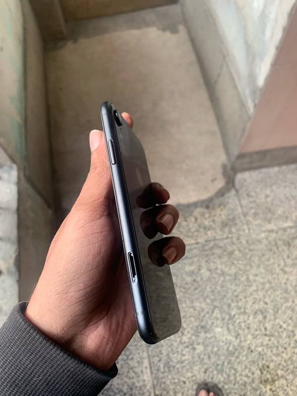 IPHONE XR 128Gb Factory Unlock LLA 1