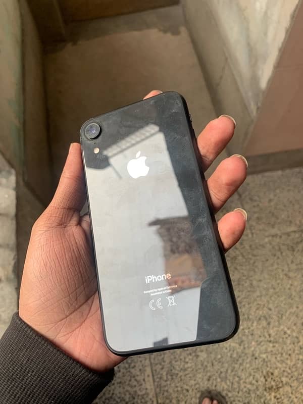 IPHONE XR 128Gb Factory Unlock LLA 5