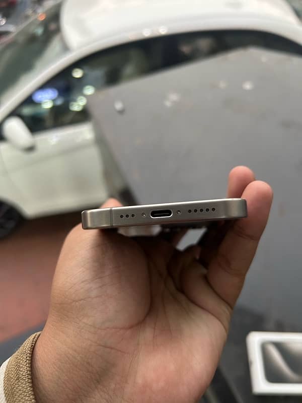 Apple iphone 15 pro 128gb natural titanium 5