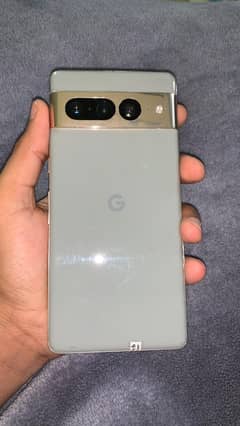 Google pixel 7 pro mobile phone