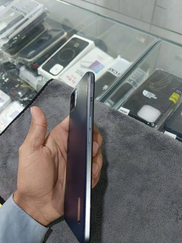 oppo f17 8/128 PTA approved 1