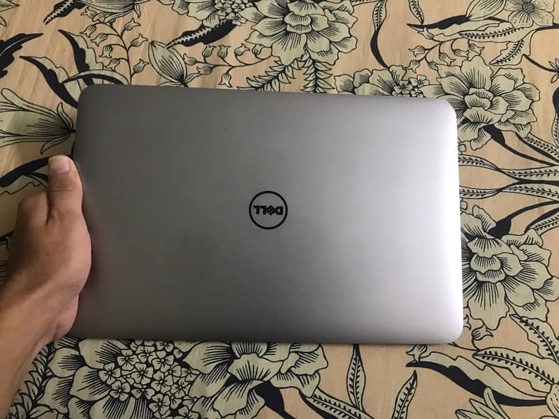 Dell Slim Laptop 3