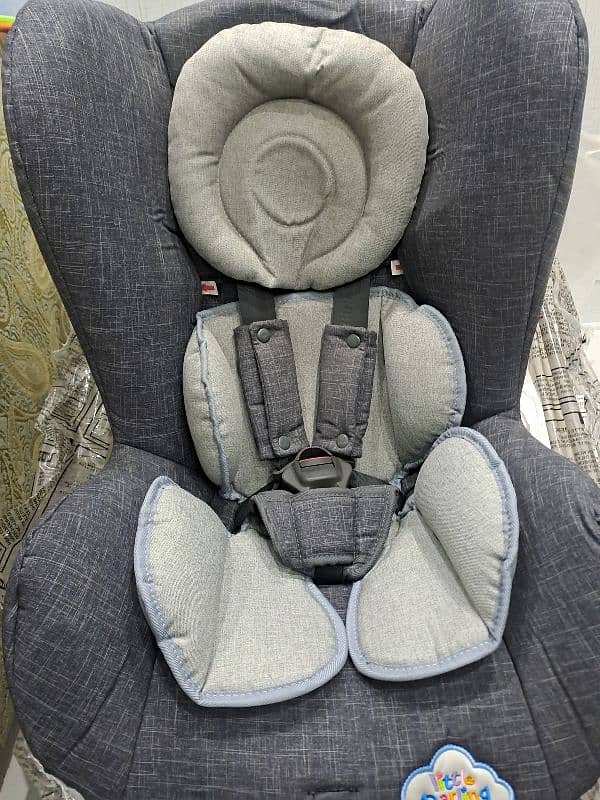 car seat. . 2 in one can be used a carrycoat 0