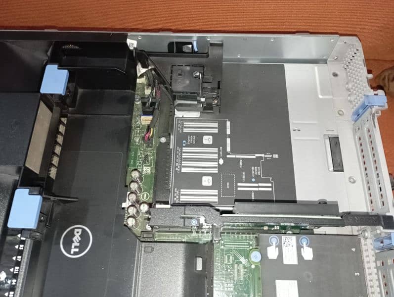 Dell Power Edge R720 Server 5