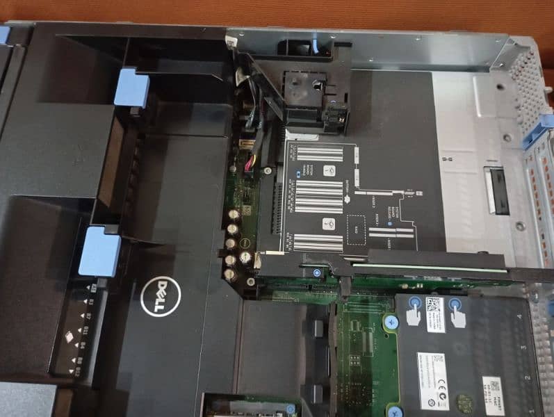 Dell Power Edge R720 Server 11