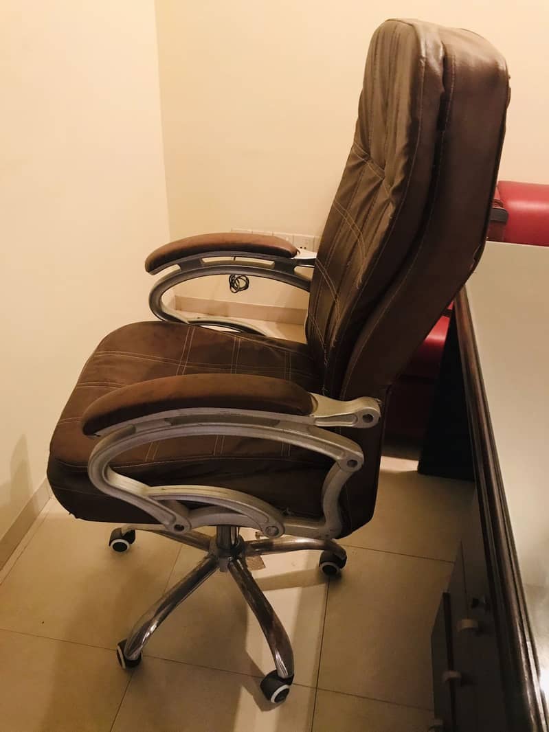 Office Comfortable Chair 1