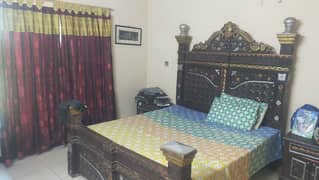 Excellent condition of bed