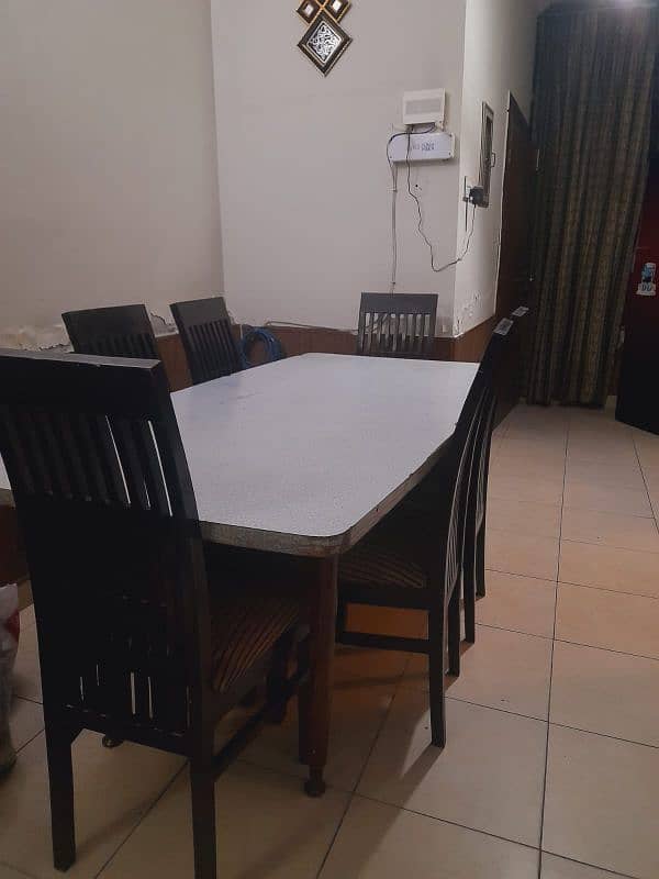 Dining Table with 6 Solid Chairs 3