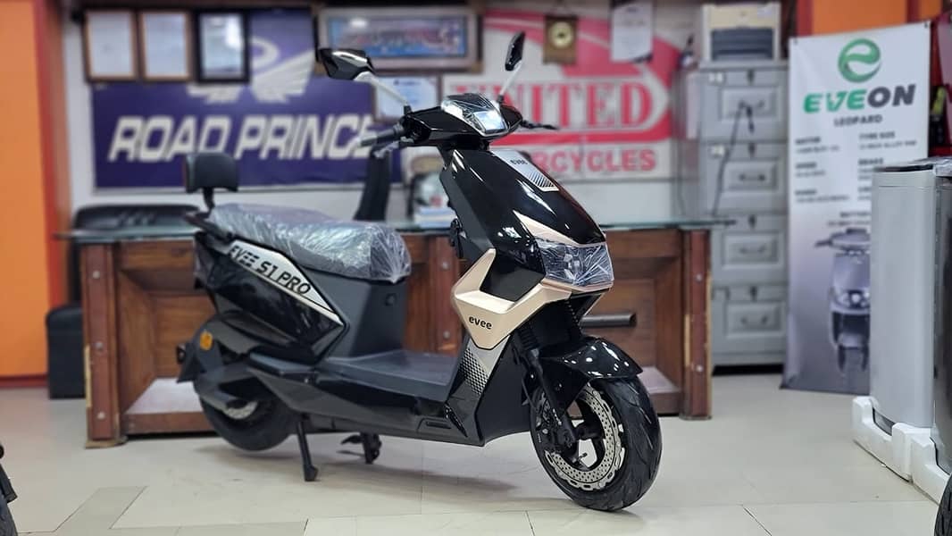 evee S1 Pro Electric Scooty 2