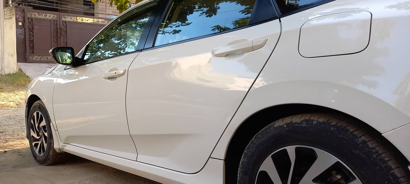 Honda Civic Oriel 2018 VTEC CVT 4