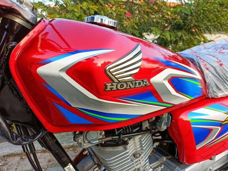 Honda 125 2022 03283767676 2