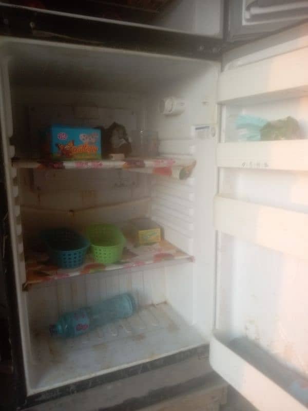 refrigerator 3