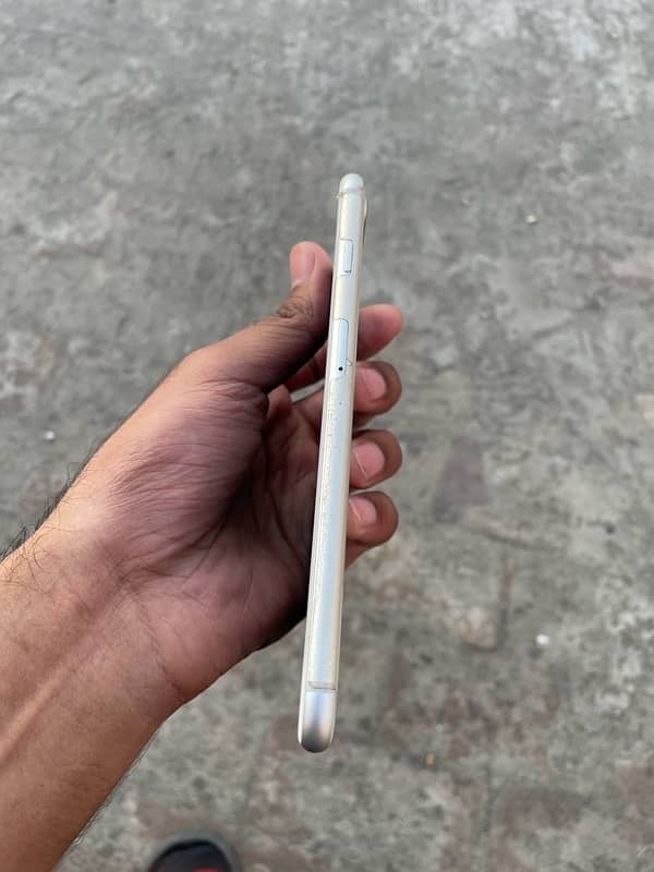 Iphone 8 plus NON PTA (price is negotiable) 3