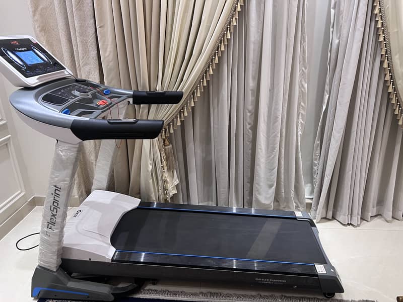 Commercial Treadmill for all use 1