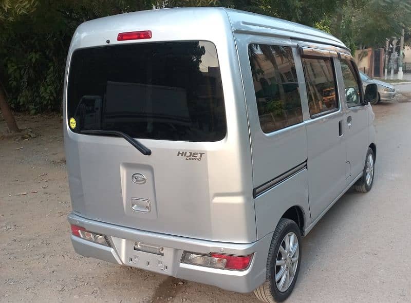 Daihatsu Hijet 2019 6